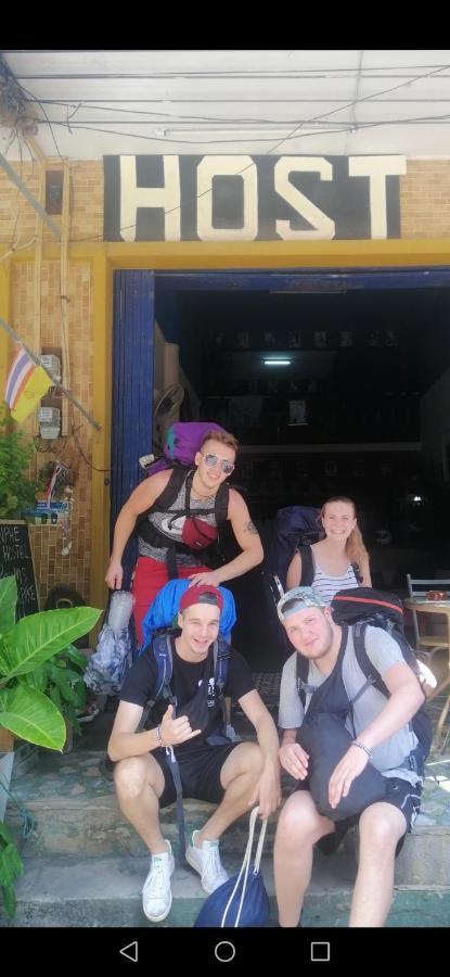 Banphe​ Hostel Exterior foto